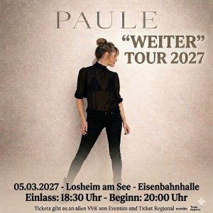 Paule - Ina Paule Klink & Band
Paule - Ina Paule Klink - WEITER Tour 2027
Losheim am See, Eisenbahnhalle
Streifstraße 3a, 66679 Losheim am See (Deutschland) - Karte
Paule- Ina Paule Klink und Band "WEITER" Tour 2027

Ina Paule Klink live in Losheim am See: Eine musikalische Reise zwischen Leichtigkeit und Tiefe
LOSHEIM AM SEE. Ob als schlagfertige „Alex Holtkamp“ im ZDF-Dauerbrenner Wilsberg oder als besonnene Kanzleichefin Dominique Kuster im Zürich-Krimi an der Seite von Christian Kohlund – Ina Paule Klink gehört zu den prägendsten Gesichtern der deutschen Fernsehlandschaft.

Am 5. März 2027 stellt die Ausnahmekünstlerin in der Eisenbahnhalle Losheim am See unter ihrem Künstlernamen Paule ihr brandneues, viertes Album Weiter vor. Während sie im Fernsehen in vielschichtige Rollen schlüpft, ist die Musik der Ort, an dem sie ihre privatesten Facetten offenbart. Nach den Alben Paule (2021), wunderschön unperfekt (2022) und vertraulich (2025) markiert Weiter den nächsten Höhepunkt ihrer musikalischen Reise. Gemeinsam mit dem renommierten Produzenten und Co-Autor Wayne Jackson sind Lieder entstanden, die intim, tiefgründig und lebendig sind – stets versetzt mit einem frechen Augenzwinkern.

Auf der Bühne verzaubert die Künstlerin mit müheloser Nähe, warmer Ausstrahlung und ganz persönlichen Geschichten aus ihrem Leben. Begleitet wird sie von einer hochkarätigen Live-Band: Wayne Jackson: E-Gitarre, Bass Drum, Samples, Vocals (The Dostoyevskys, The Dead Lovers, Bela B.) Michael O’Ryan: Kontrabass (u. a. Nina Hagen, Chinchilla Green) Zusammen nimmt das Trio sein Publikum mit auf eine emotionale Reise zwischen Lachen und leiser Melancholie – ein Konzertabend, der die Sorgen des Alltags vergessen lässt.

Einlass: 18.30 Uhr / Beginn 20:00 Uhr
Tickets an allen VVK